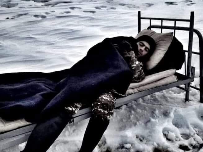 Arno Karoni – Ցավից դեպի լույս